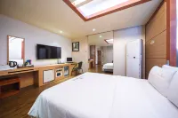 Siheung Plaza Hotels in Сіхин