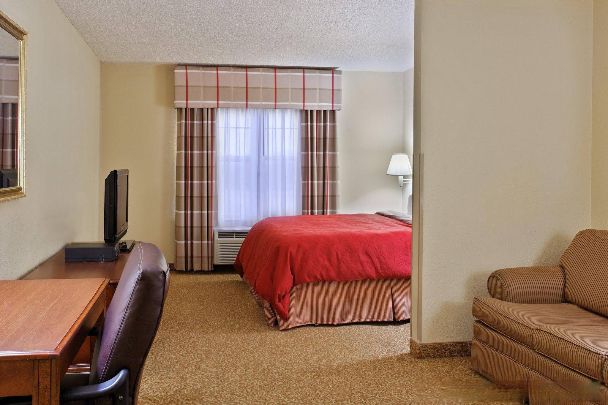 Country Inn & Suites by Radisson, Louisville South, KY