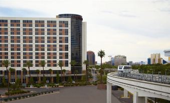 Renaissance Las Vegas Hotel