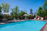 Best Western Plus Olympic Inn Hotels in Klamath Falls