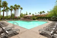 Hilton Garden Inn Palm Springs/Rancho Mirage - piscina