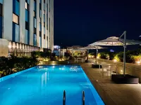 Park Inn by Radisson North EDSA - Pools
