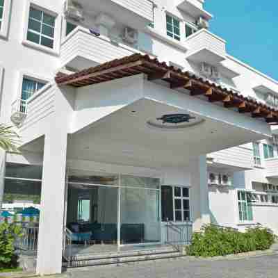 Avi Pangkor Beach Resort Hotel Exterior