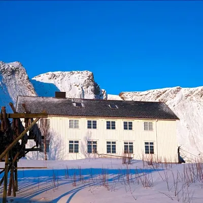 Catogården Hotels near Reinebringen