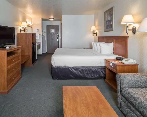 Quality Inn Alpine Hotels in Alpine