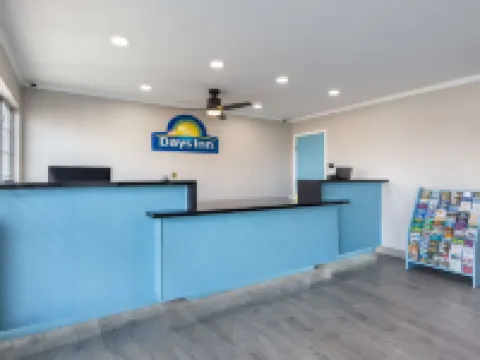 雷德布拉夫戴斯酒店 雷德布拉夫酒店