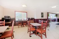 Ramada by Wyndham Flagstaff East - breakfast