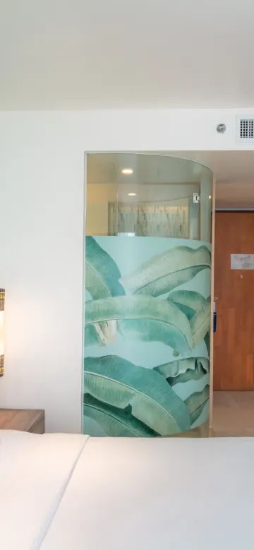 ห้องสแตนดาร์ดคิงพร้อมวิวถนนเรนโบว์