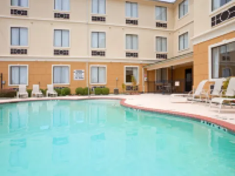 Holiday Inn Express & Suites MOUNT PLEASANT by IHG Hotels in Mount Pleasant