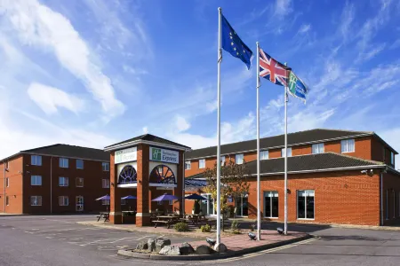 Holiday Inn Express Southampton - West Отели рядом с достопримечательностью «Университет Саутгемптона»
