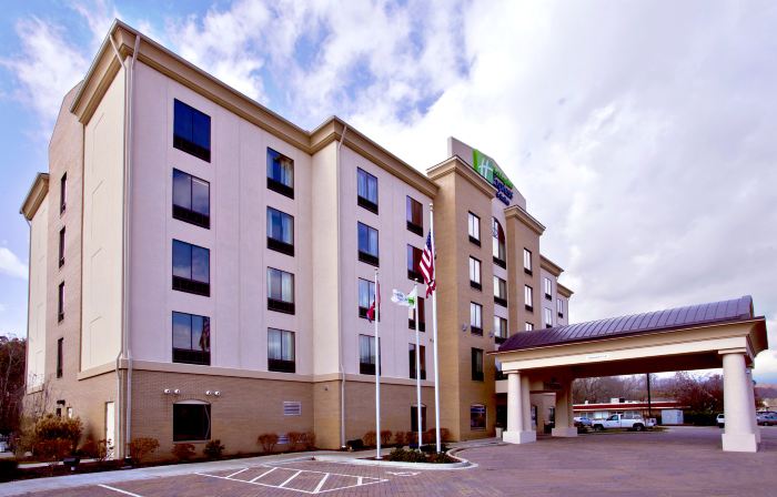 Holiday Inn Express & Suites Knoxville West - Oak Ridge by IHG