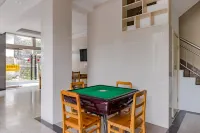 Huayuan Homestay (Huangshang Scenic Area South Gate)