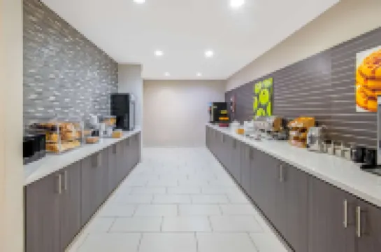 La Quinta Inn & Suites by Wyndham Weatherford OK