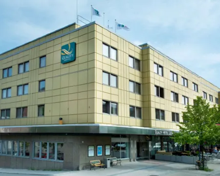 كواليتي هوتل لوليا فنادق في لوليا