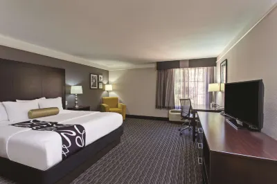 La Quinta Inn & Suites by Wyndham Santa Clarita - Valencia