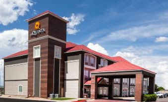 La Quinta Inn & Suites by Wyndham Midland North