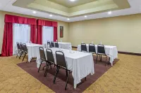 Spark by Hilton Hammond Hotels in Springfield
