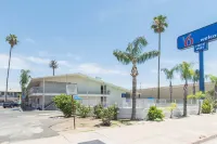 Motel 6 Bakersfield, CA - Central - Pet friendly