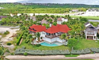 Ocean and Golf View 5-Bedroom Villa with Unique Tropical Style