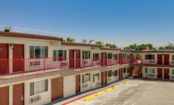 Red Roof Inn Needles