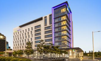 Holiday Inn Express & Suites Sunshine Coast, an IHG Hotel