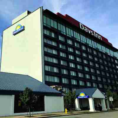 Wyndham Garden at Niagara Falls Hotel Exterior