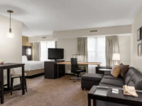 เรสซิเดนซ์อินน์ บายแมริออท พีชทรีคอร์เนอร์ส โรงแรมในนอร์ครอส