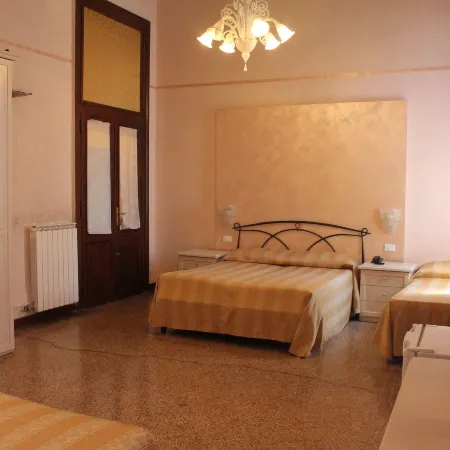 Palazzo Lion Morosini - Check in Presso Locanda Ai Santi Apostoli