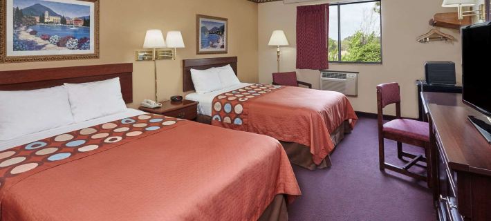 Super 8 by Wyndham Greenville Hotels in Pitt County
