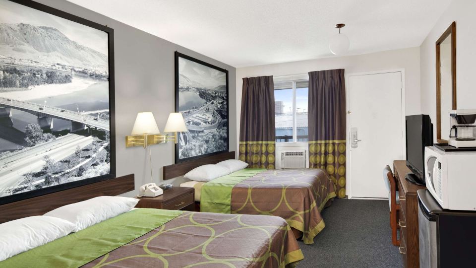 Super 8 by Wyndham Kamloops East