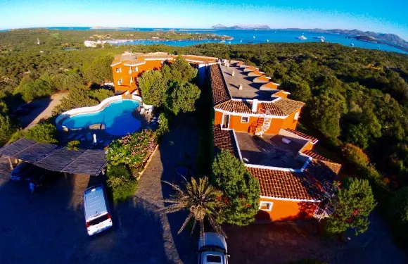 瓦爾帝歐拉酒店