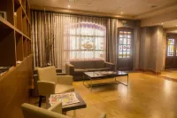 Hotel Aroi Bierzo Plaza - موقف سيارات
