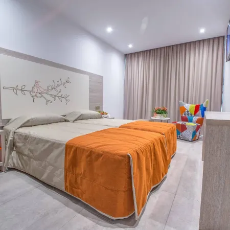 Nicholas Color Hotel