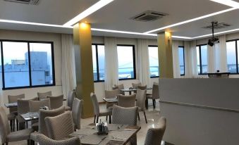 Blu Sky Hotel - Housity