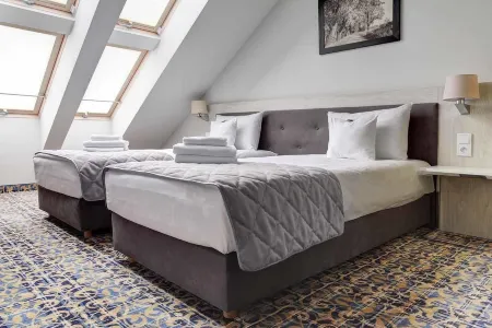 Hotel Arche Отели рядом с достопримечательностью «Museum of Coins and Medals of Pope John Paul II in Czestochowa»