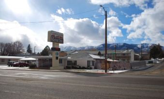 Canyonlands Motor Inn