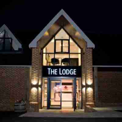 The Lodge at Kingswood Hotel Exterior