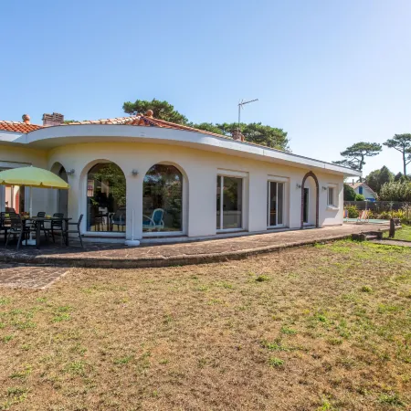 Ile de France Отели в г. Лабенн