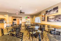 Quality Inn & Suites Hendersonville - Flat Rock - breakfast