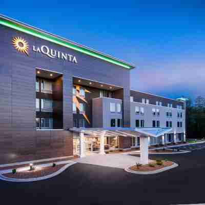La Quinta Inn & Ste by Wyndham Wisconsin Dells- Lake Delton Hotel Exterior
