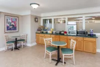 Days Inn & Suites by Wyndham Arlington Heights - Wifi