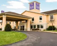 Quality Inn & Suites Chambersburg - parking