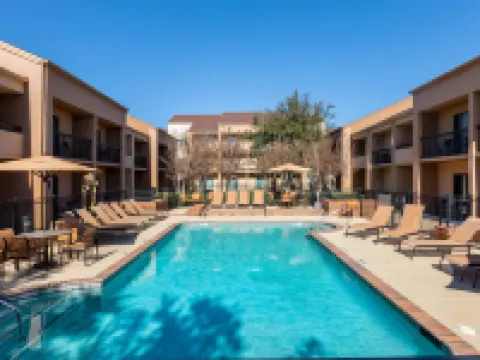 Courtyard Dallas-Fort Worth/Bedford Hotels in Bedford