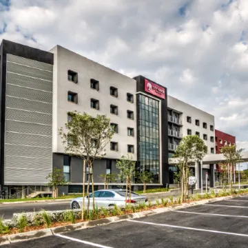 City Lodge Hotel Waterfall City