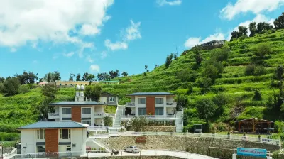 The Mountilla Resort Hotels near Shri raisad Mahadev Mandir, Saundkoti