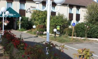 Contact Hotel Arc-En-Ciel - Reouverture - Entierement Renove