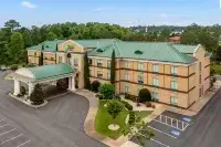 Holiday Inn Express & Suites Macon - I-475 Các khách sạn ở Macon