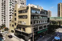 Ji Hotel (Shanghai South Railway Station Xuhui Vanke Center) Hotels near Shanghai Financial Planning Institute