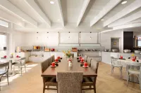 DoubleTree by Hilton Oklahoma City Airport - Airport Shuttle