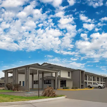 Studio 6 Waco, TX - Downtown - Baylor